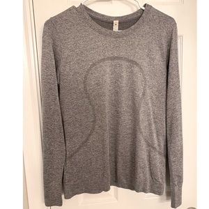 LuluLemon Swiftly Tech, long sleeve shirt size 6